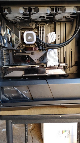 Imagen 9 de 9 de I7-9700kf + Maximus Xi Formula + 32gb Ram+wc 360mm