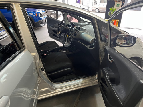 Imagen 9 de 15 de Honda Fit Lx Mt 2011
