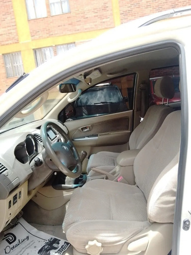 Imagen 4 de 16 de Toyota Fortuner 2.7 4×4