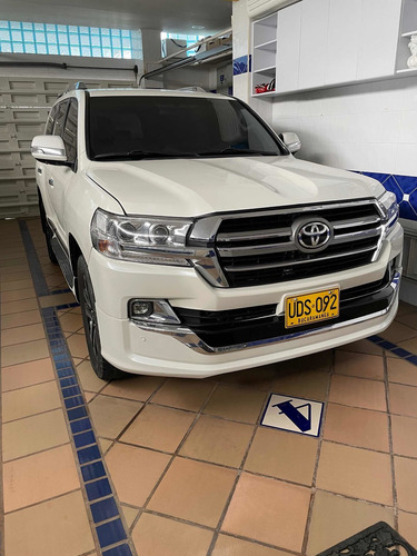 Toyota Land Cruiser 200 Toyota Sahara
