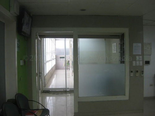 Imagen 2 de 14 de Oficina En Alquiler Los Chaguaramos 21-12855 Renta House Los Samanes