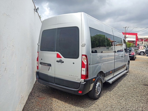 Imagem 10 de 15 de Renault Master Van 16 Lugares 2018