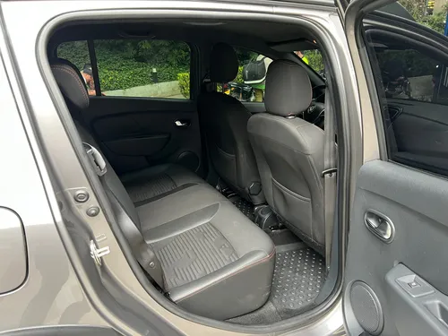 Renault Stepway 1.6 Intense Automática