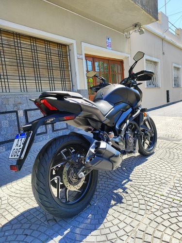 Dominar 400