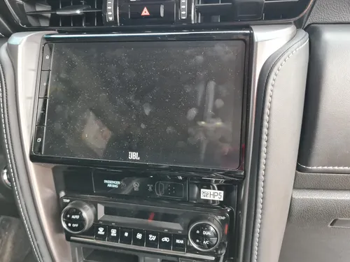 Toyota Fortuner SRV 2.4cc Diesel 4X2 AT AA