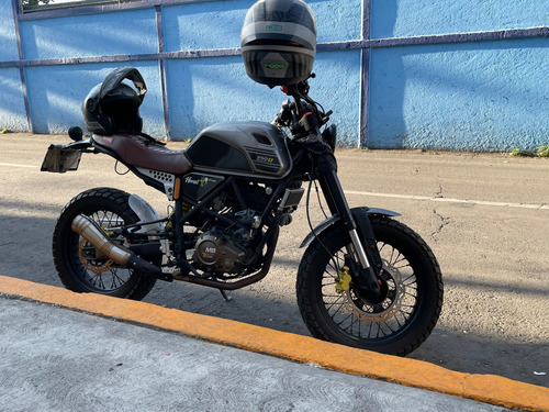 Hornet 250 R Line