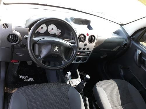 Imagen 7 de 14 de Peugeot Partner 1.4 Furgon Presence Aa