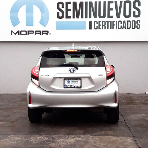 Imagen 8 de 14 de Toyota Prius 2018 1.5 Prius C At