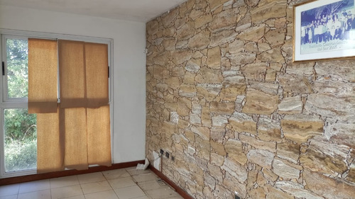 Imagen 22 de 24 de Amplio Edificio Con Excelente Ubicación En Quilmes Este