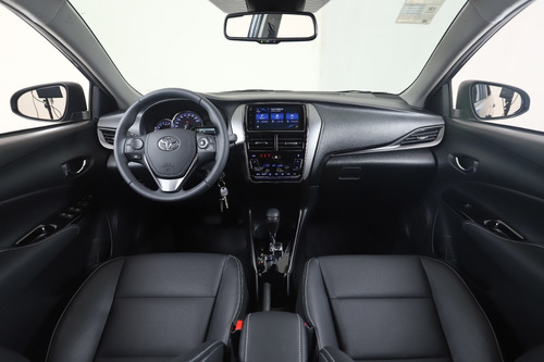 Imagen 10 de 25 de Toyota Yaris 1.5 Xls Pack Cvt Sedan 4p 0km 2023