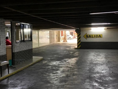 Imagen 2 de 5 de Dueño Vende Cochera Recoleta