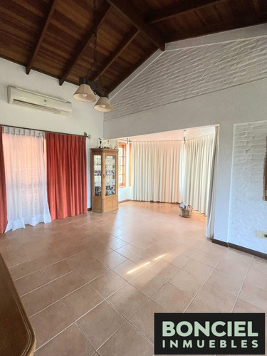 Excelente Casa 3 Dormitorios En Colinas Del Mirador