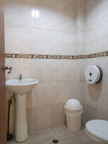 Imagen 6 de 9 de Negocio Con Licencia De Licores74 M2 Cc Los Nuevos Teques