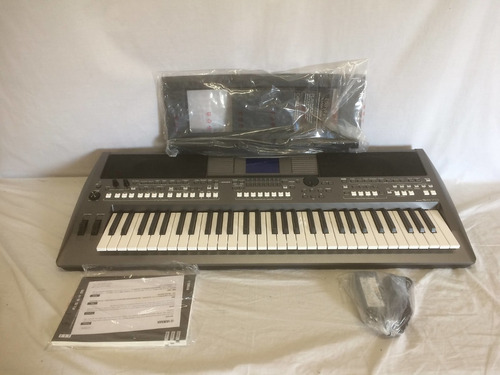 Imagen 1 de 1 de Yamaha Psr-s670 Arranger Workstation Keyboard 
