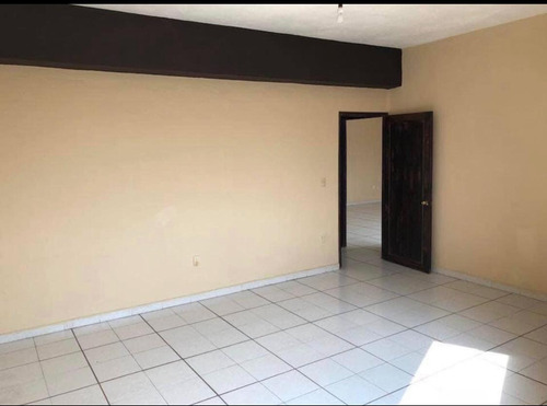 Bonito Edificio De Tres Niveles Con Local Ubicado En Jardines De Cuernavaca... 5,250,000