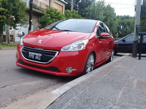 Imagen 11 de 16 de Peugeot 208 2016 1.5 Allure Touchscreen