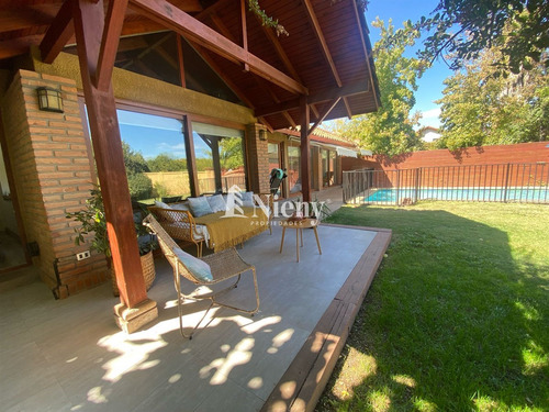 Casa Un Piso 5d 3b En Condominio, Venta San Juan Machalí