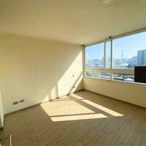 Se Arrienda Dpto. Moderno 1d/1b Con Bodega, M. Irarrázaval