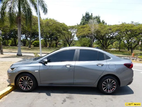 Chevrolet Onix 1.0 Premium