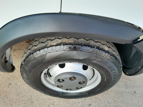 Iveco Daily 35s14 2018 Com Ar Condicionado Carroceria