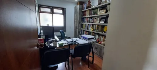 Apartamento En Venta En Conquistadores. Cod V10880