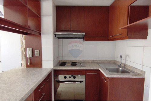 Arriendo A Una Cuadra Metro Línea 1