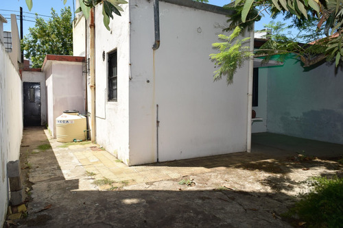 Imagen 5 de 30 de Venta De Casa En Berisso. Excelente Ubicación