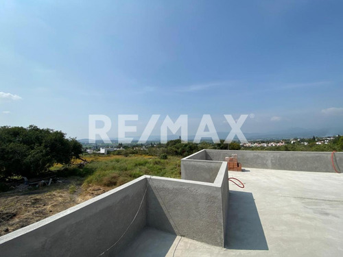 Casa En Venta En Morelos, Fraccionamiento En Centro De Oaxtepec