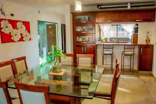 Venta Casa 3 Dormitorios Colonia Tirolesa