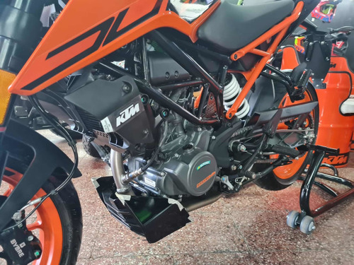 Imagen 5 de 10 de Ktm Duke 200 Abs Ng 2022 0km - Permutas - Financiacion