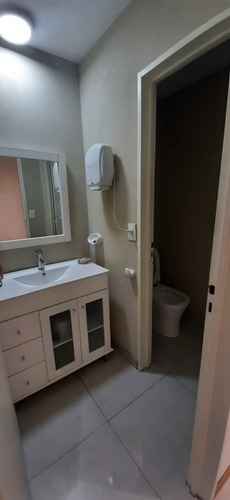 Imagen 13 de 27 de Excelente Oficina En Venta En Puerto Madero Amoblada Imperdible Impecable
