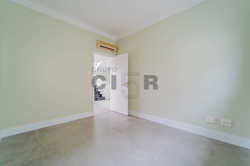 Imagem 13 de 15 de Casa A Venda Com 4 Quartos - Suítes, Piscina Em Alphaville - 315