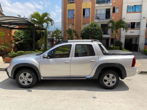 Renault Duster Oroch 2021 2.0 Intens