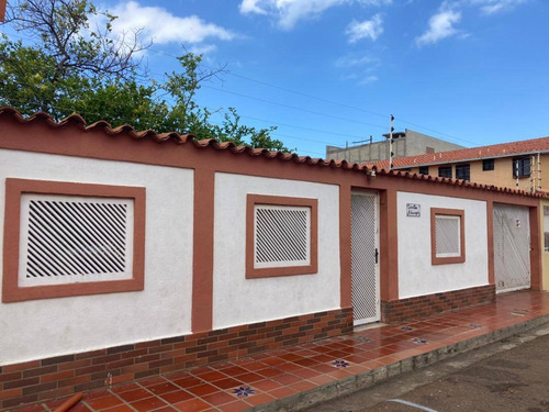 Imagen 1 de 14 de Casa En Venta Ubicada En Nueva Barcelona R/o