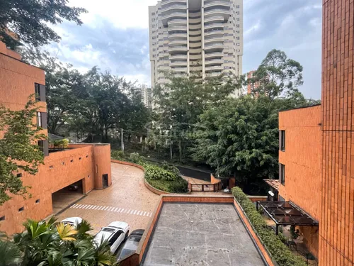 Apartamento En Venta En El Poblado. Cod V776057