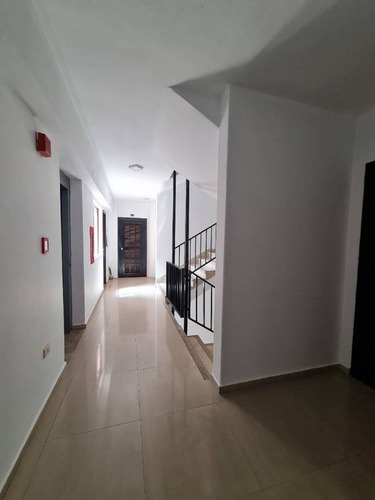 Imagen 18 de 30 de Maria Eugenia Blanco Vende Apartamento En Valle Blanco, Valencia 447867
