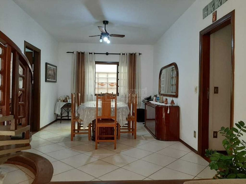 Imagem 1 de 6 de Venda De Casas / Padrão Na Cidade De Araraquara 10450