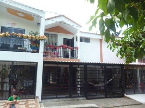 Casa En Venta De Dos Niveles