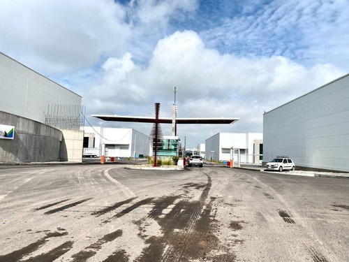 Renta Naves Industriales (455m2) | Parque Industrial | Carr. Qro Mex | $40mil