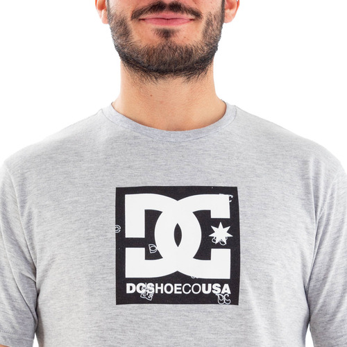 Imagen 2 de 2 de Remera Mc Square Star Fill Type (gri) Dc
