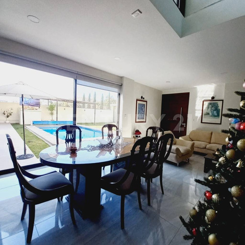 Casa En Venta Con Jardín Y Alberca En Atlixco, Puebla.