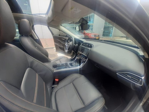 Jaguar Xe Prestige