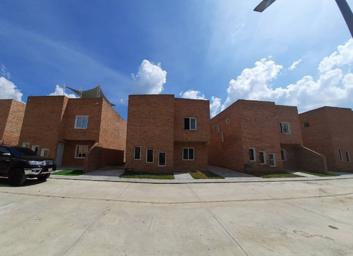 Imagen 8 de 10 de Town House En Venta San Diego Villa Vajegreda. Código 132450