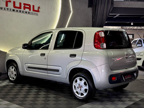 Fiat Uno Uno Vivace 1.0 8V (Flex) 4p