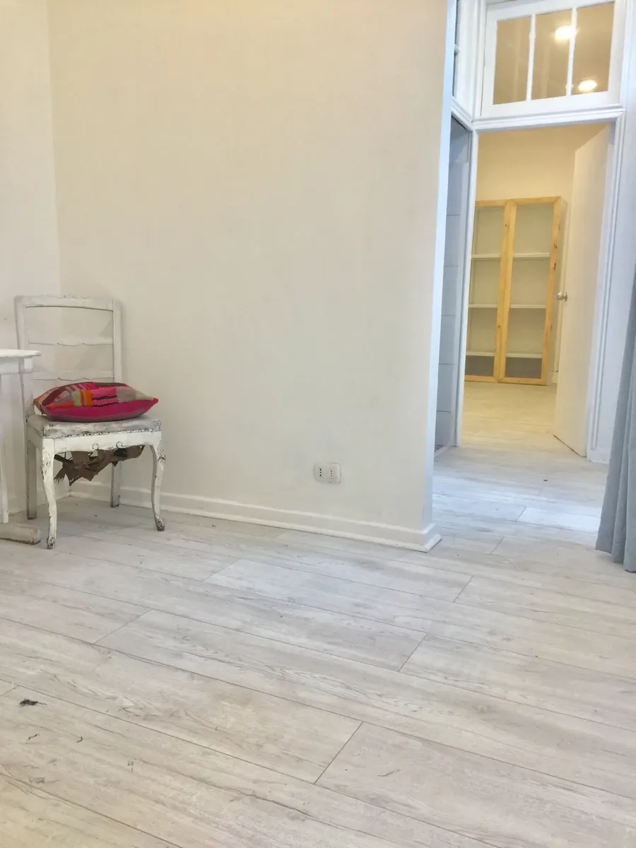 Imagen 3 de 15 de Casa En Primer Piso, Sin Jardin, No Paga Gastos Comunes