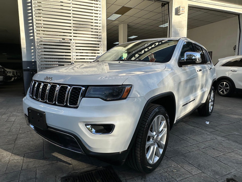 Jeep Grand Cherokee 5.7 Limited Lujo 4x4 At