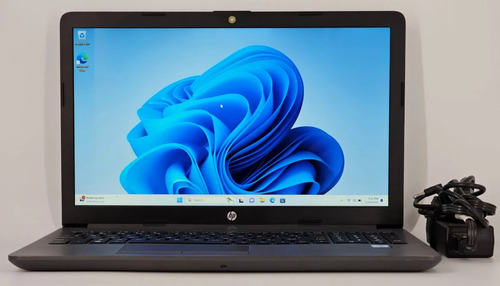 Laptop Hp 250 G7 8gb Ram Ssd 240gb 15.6 Intel I3 7ma Generac (Reacondicionado)