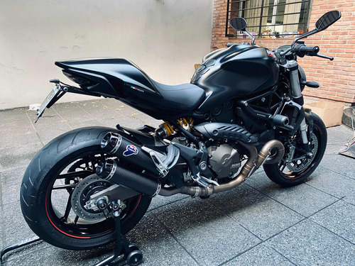 Ducati Monster 821 Dark