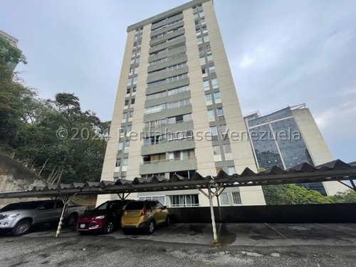 Apartamento En Venta Ubicado En Calle Cerrada En La California Sur / Hairol Gutierrez