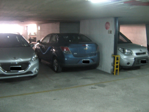 Imagen 4 de 9 de Dueño Vende / Permuta - Liquido Cochera U$s 9000 - Seguridad 24hs - Excelente Ubicacion